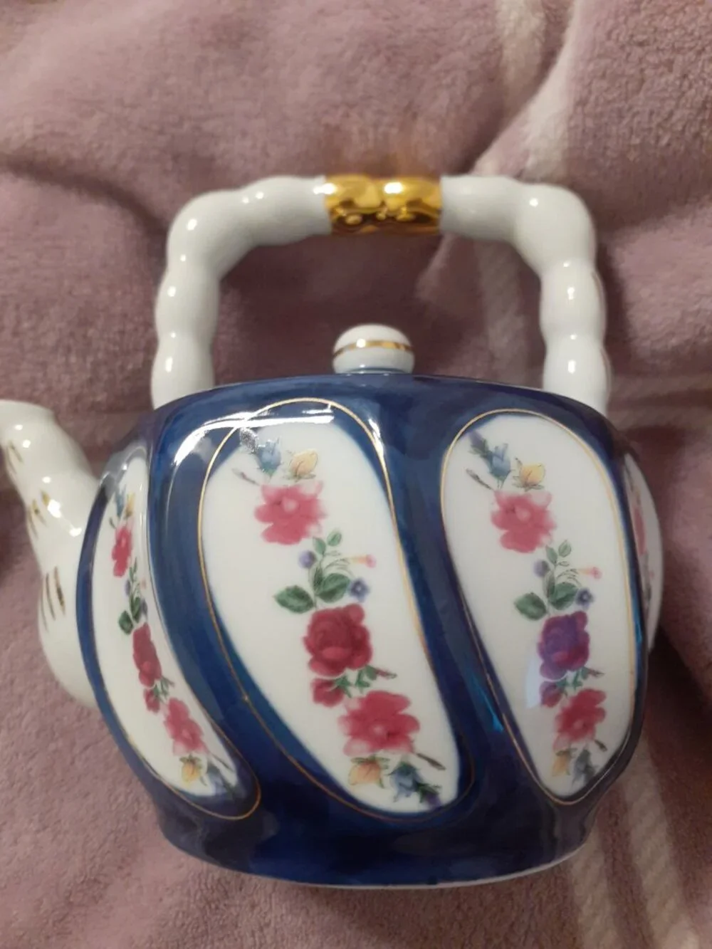 SMALL ROYAL BLUE TEAPOT, BEAUTIFUL